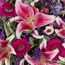 Gift wrapped bouquet without water